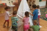 Tee-pee ve školičce